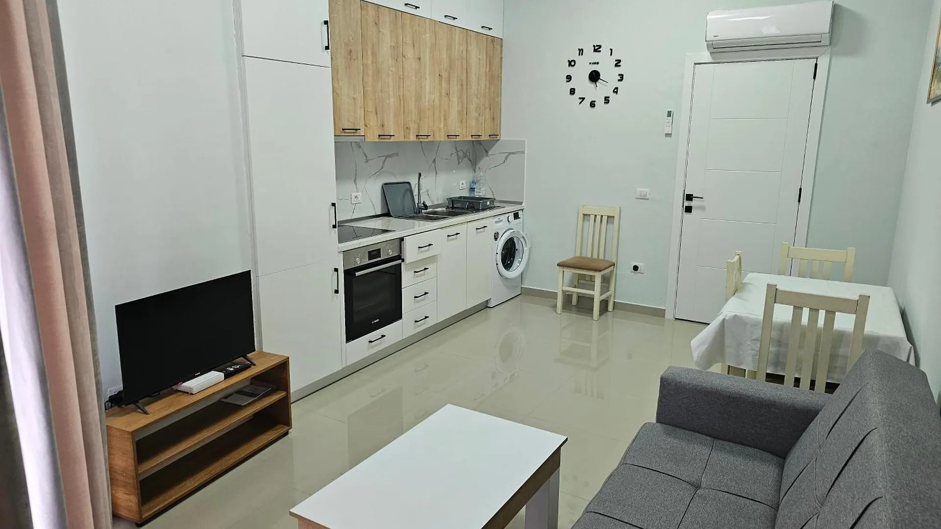 Brajan'S Apartment Golem