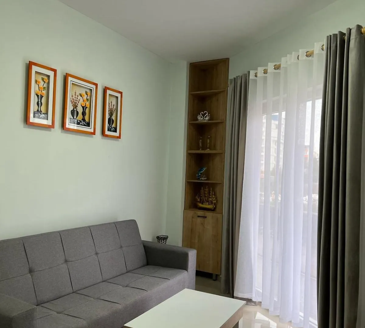 Brajan'S Apartment Golem 0*, Golem (Tirana)